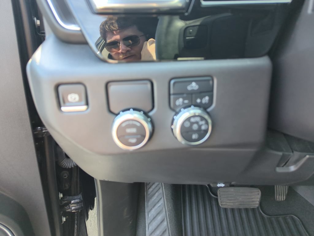 Used 2025 GMC Sierra 1500 Elevation RWD image 19