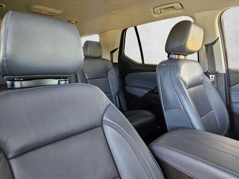 Used 2019 Chevrolet Traverse LT w/ LT Premium Package FWD image 17