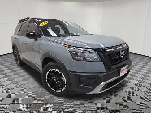 Used 2024 Nissan Pathfinder Rock Creek AWD/4WD image 3