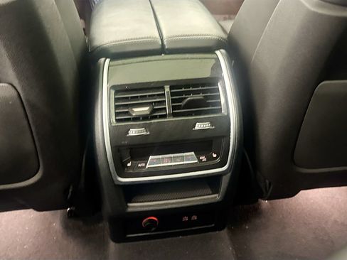 Used 2023 BMW X7 xDrive40i w/ M Sport Package AWD/4WD image 24