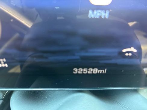 Used 2025 Chevrolet Suburban Premier AWD/4WD image 21