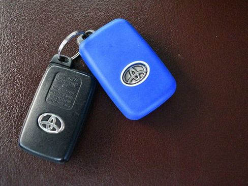 Used 2015 Toyota 4Runner Limited AWD/4WD image 80