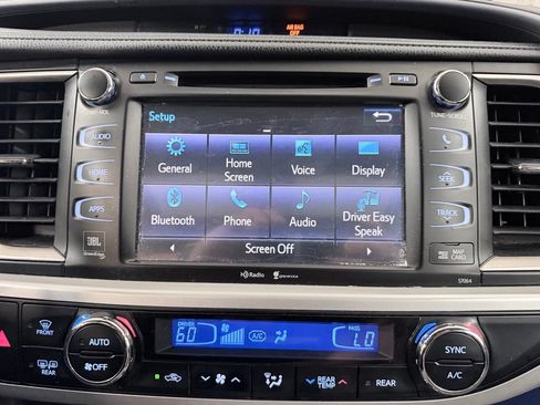 Used 2015 Toyota Highlander Limited FWD image 15