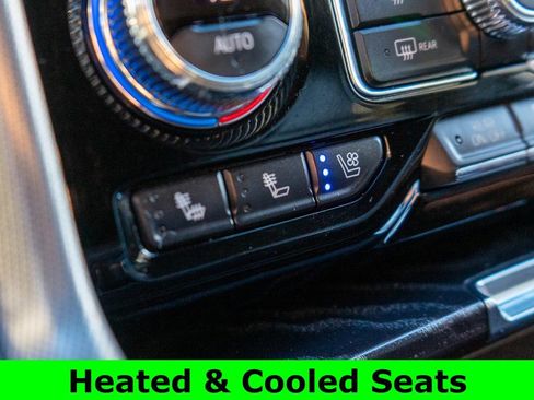 Used 2022 GMC Yukon Denali image 29