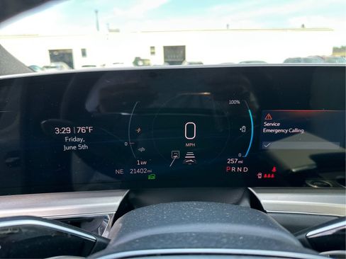 Certified 2024 Cadillac Lyriq Luxury AWD/4WD image 17