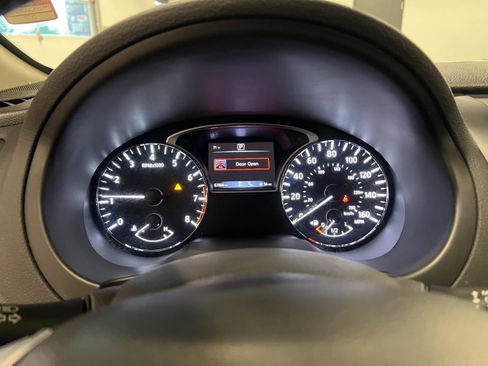 Used 2016 Nissan Altima 2.5 SL w/ 2.5 Technology w/LED Package FWD image 12