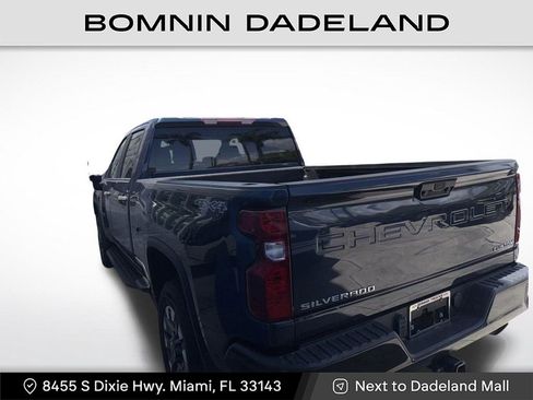 Used 2022 Chevrolet Silverado 2500 Custom w/ Custom Convenience Package AWD/4WD image 10