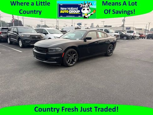 Used 2022 Dodge Charger SXT w/ Blacktop Package RWD image 1
