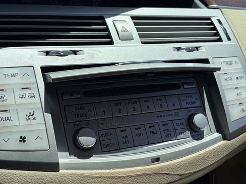 Used 2009 Toyota Avalon XLS FWD image 9
