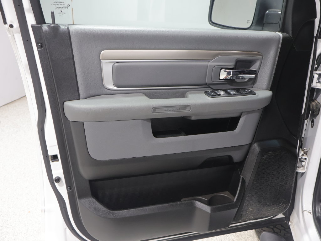 Used 2019 RAM 1500 Warlock AWD/4WD image 14