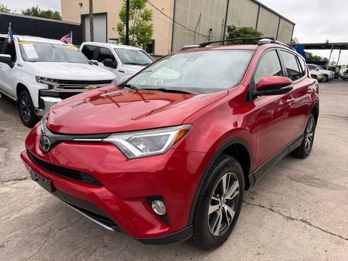 Used 2017 Toyota RAV4 XLE FWD image 3