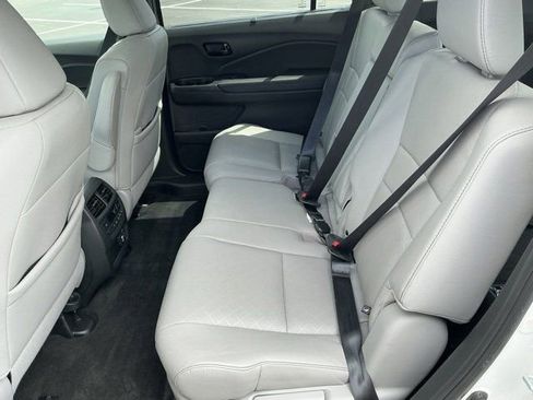 Used 2023 Honda Passport Elite image 13