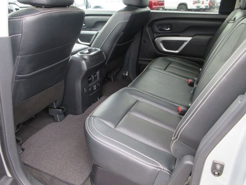 Used 2019 Nissan Titan PRO-4X w/ Pro-4x Convenience Package image 10