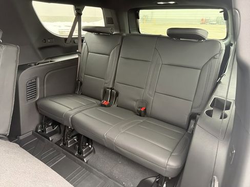 New 2026 Chevrolet Suburban LT w/ Comfort Package image 24