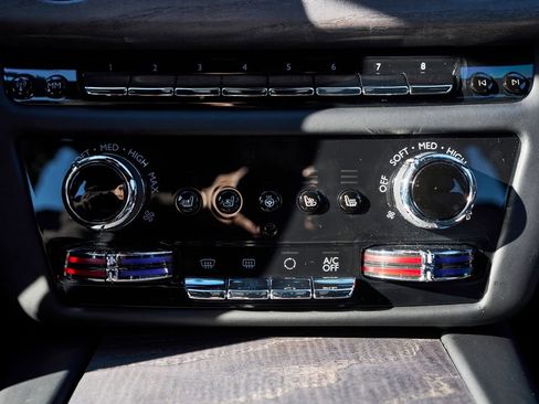 Used 2025 Rolls-Royce Ghost AWD/4WD image 72