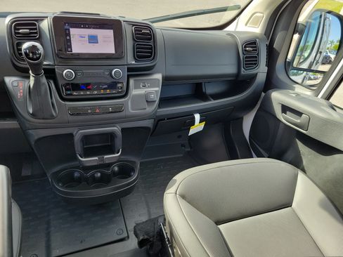 Used 2026 RAM ProMaster 2500 w/ Convenience Group FWD image 17