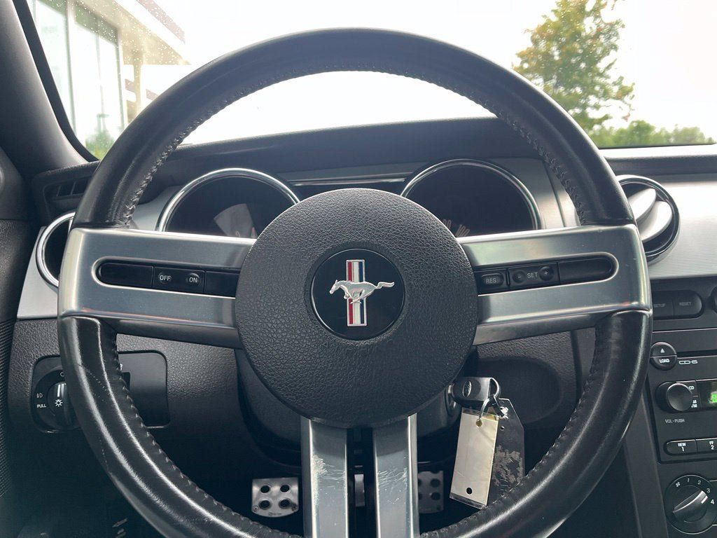 Used 2006 Ford Mustang GT Premium RWD image 17