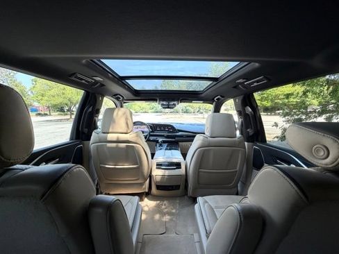 Used 2023 Cadillac Escalade ESV Premium Luxury AWD/4WD image 46
