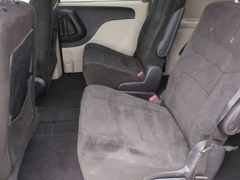 Used 2013 Dodge Grand Caravan SE image 19