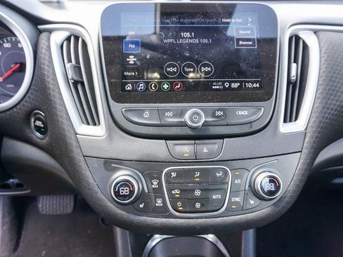 Used 2024 Chevrolet Malibu LT image 12