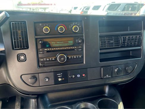 Used 2018 GMC Savana 4500 w/ Power Convenience Package image 14