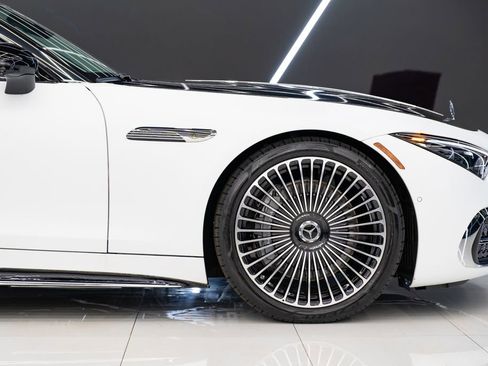 Used 2026 Mercedes-Benz Maybach SL 680 image 12