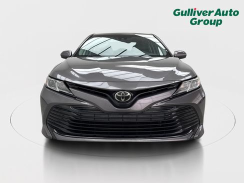 Used 2018 Toyota Camry LE FWD image 14