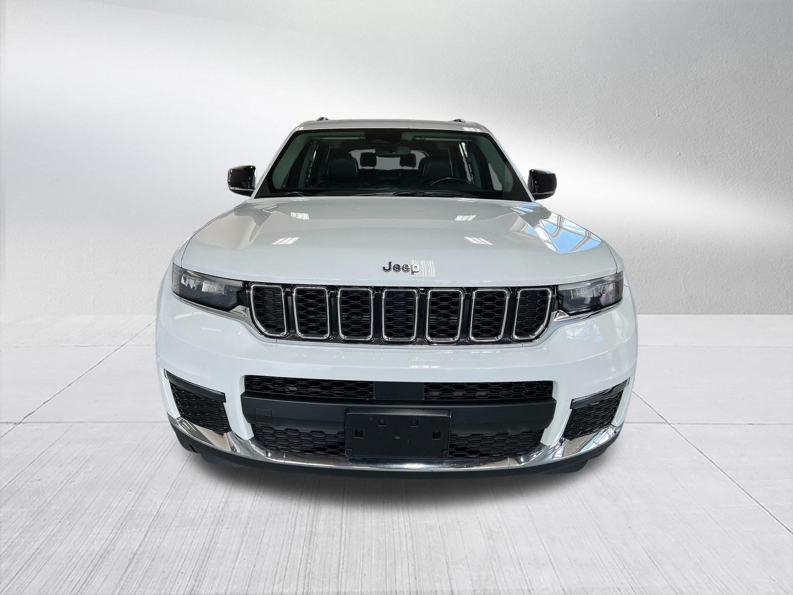 Used 2021 Jeep Grand Cherokee L Limited AWD/4WD image 2