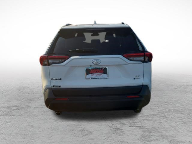 Certified 2025 Toyota RAV4 LE AWD/4WD image 6