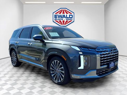 Used 2024 Hyundai Palisade Calligraphy AWD/4WD image 2