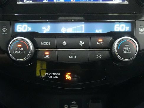 Used 2020 Nissan Rogue SV AWD/4WD image 30
