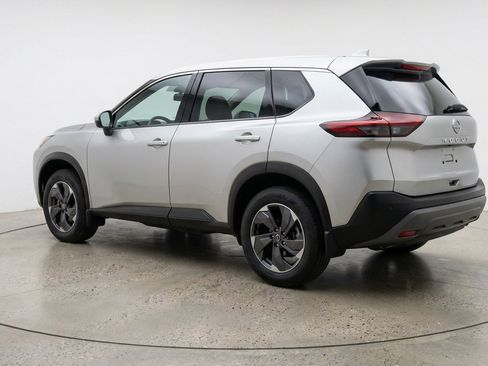 Used 2025 Nissan Rogue SV FWD image 6