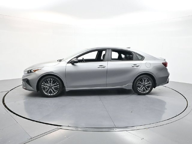 Used 2023 Kia Forte GT-Line w/ GT-Line Technology Package FWD image 4