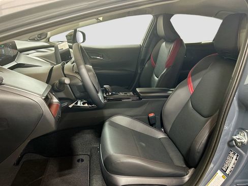 New 2026 Toyota Prius Plug-In Hybrid FWD image 19