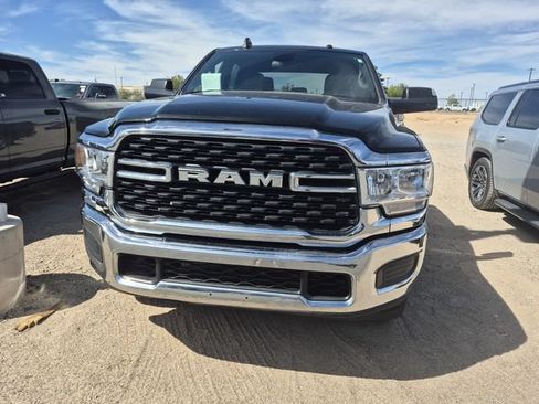 Used 2022 RAM 2500 Big Horn AWD/4WD image 2