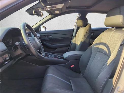 Used 2023 Honda Accord Sport image 12