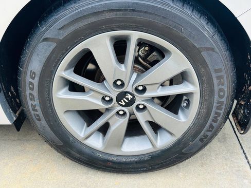 Used 2018 Kia Optima LX w/ Convenience Package FWD image 23