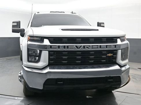Used 2023 Chevrolet Silverado 3500 LT AWD/4WD image 3