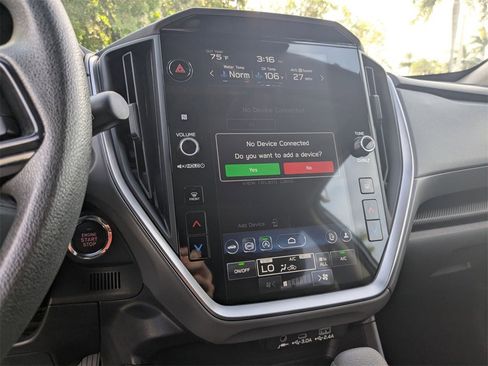 Used 2024 Subaru Crosstrek 2.0i Premium image 19