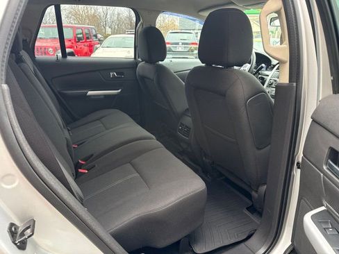 Used 2013 Ford Edge SE image 20