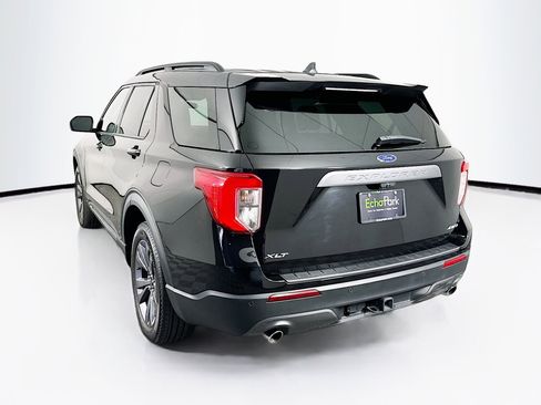 Used 2023 Ford Explorer XLT w/ Equipment Group 202A image 5