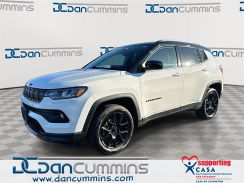 Used 2022 Jeep Compass Altitude w/ Convenience Group image 1