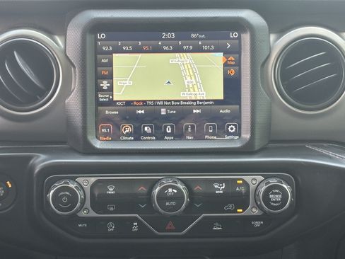 Used 2021 Jeep Wrangler Unlimited Sport AWD/4WD image 13