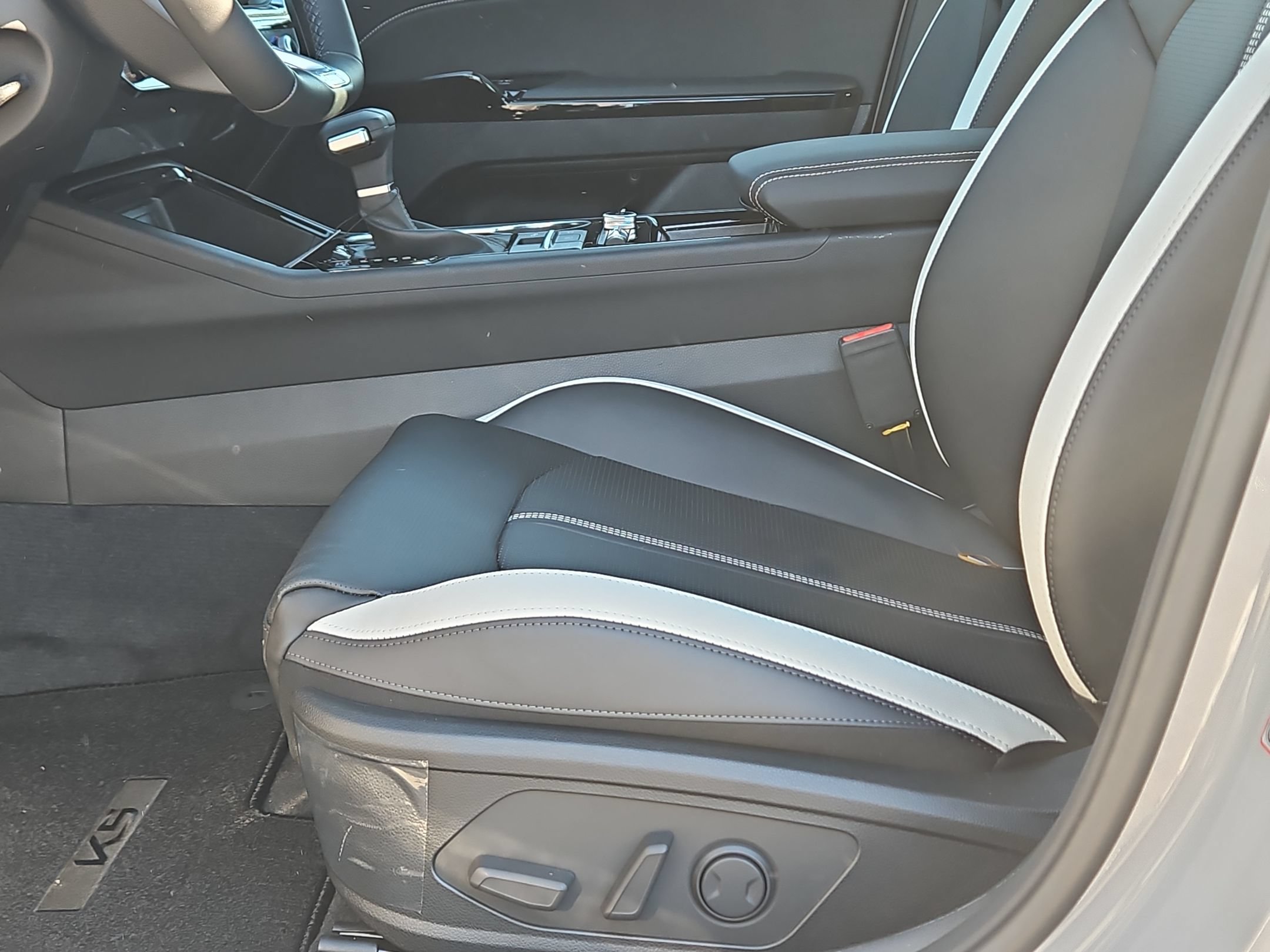 New 2026 Kia K5 GT-Line AWD/4WD image 18