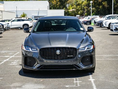 Used 2024 Jaguar XF R-Dynamic SE RWD image 2