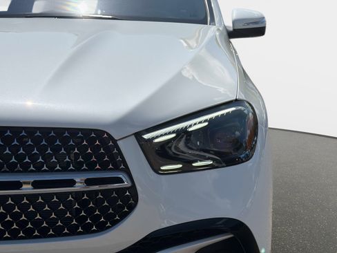 New 2026 Mercedes-Benz GLE 580 4MATIC image 9