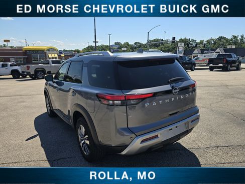 Used 2025 Nissan Pathfinder SL AWD/4WD image 5