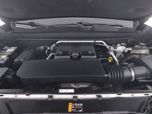 Used 2024 GMC Canyon AT4 AWD/4WD image 15