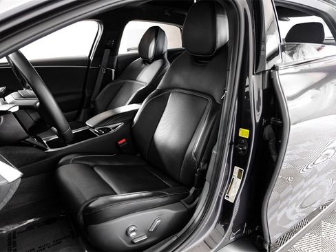 Used 2023 Lucid Air Touring image 34