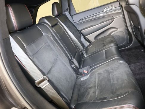 Used 2017 Jeep Grand Cherokee Trailhawk w/ Trailhawk Luxury Group image 42